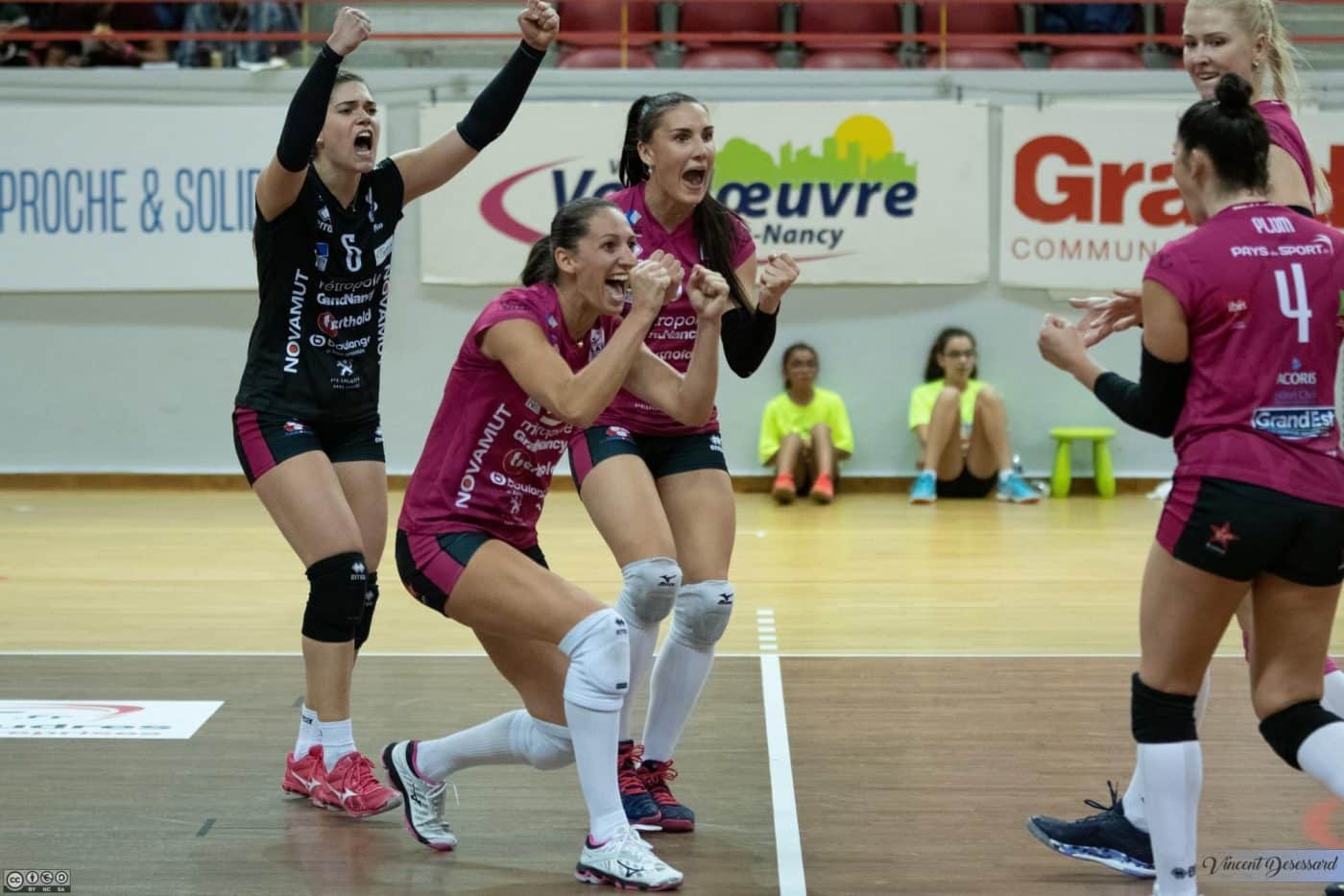 nouveau-maillot-volley-vandoeuvre-nancy-volley-ball-errea-2018-2019-laf-lnv-9