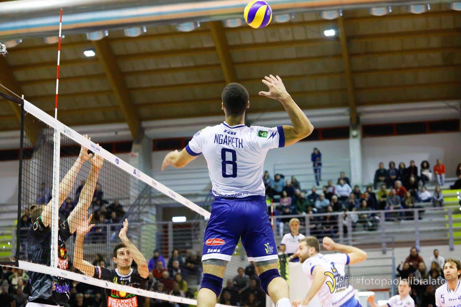 volleypack-focus-sur-swan-ngapeth-2019-10