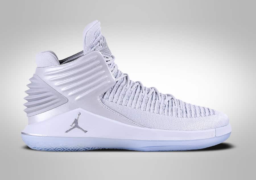 Nike Air Jordan XXXII "Pure Platinium"