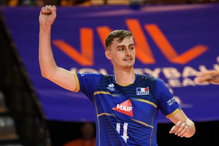 un-nouveau-maillot-errea-de-lequipe-de-france-de-volley-a-venir-11