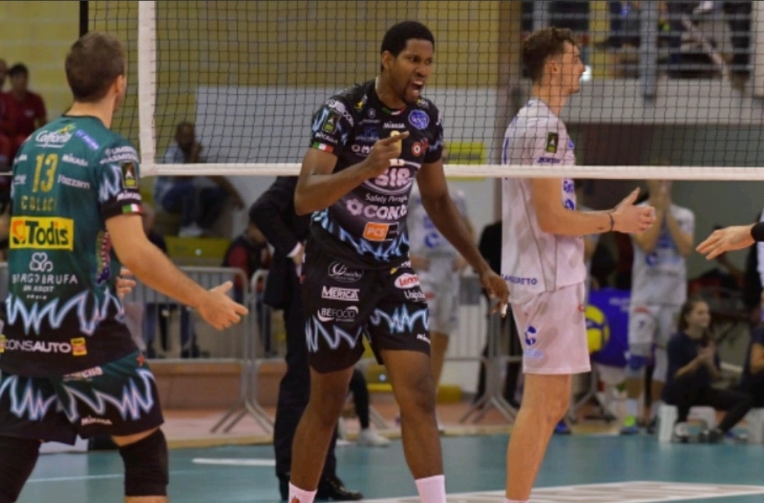 maillot-volley-serie-a-italienne-perugia-mikasa-1