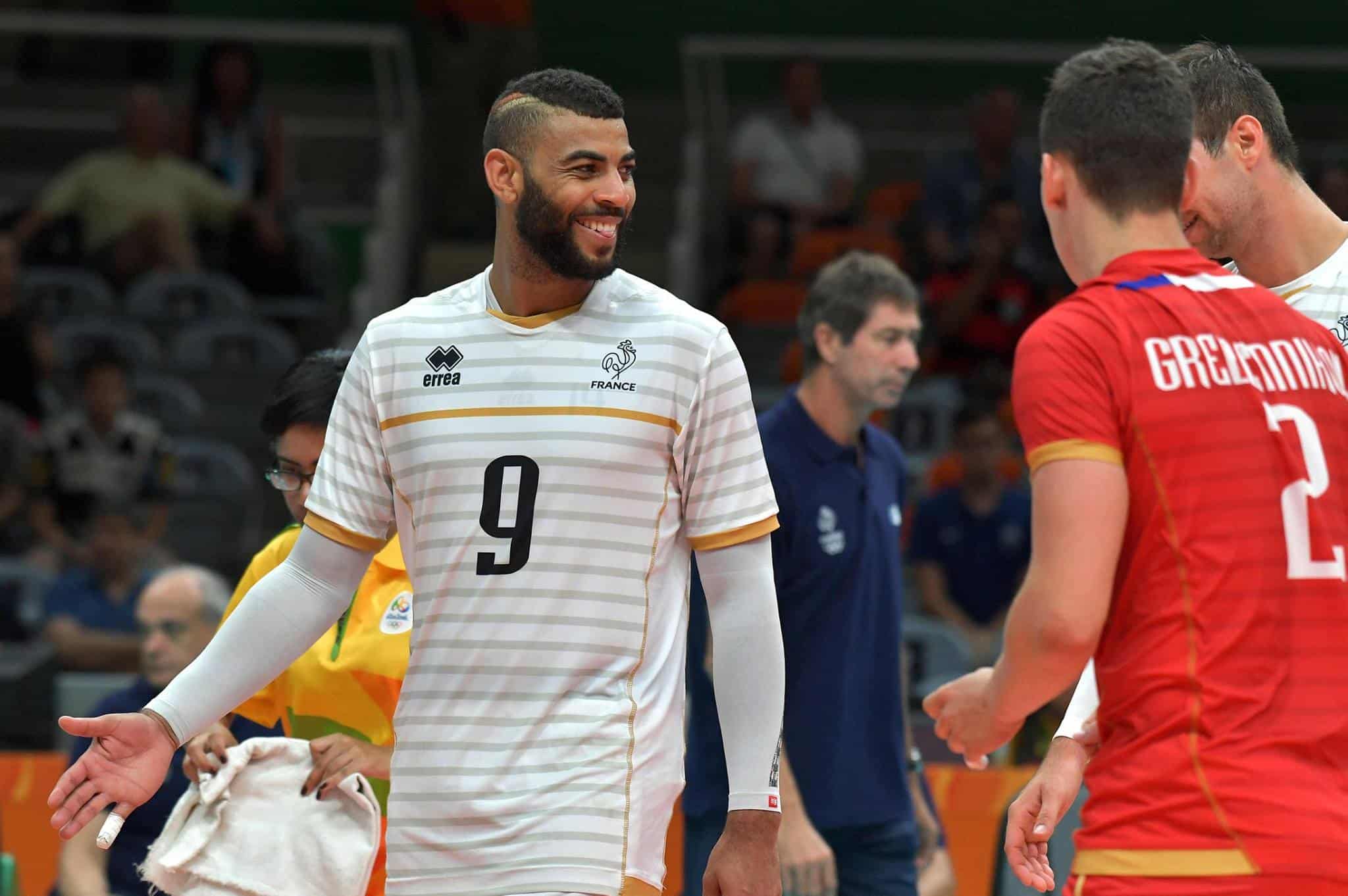 lacoste-ou-errea-quel-maillot-pour-lequipe-de-france-de-volley-aux-jo-2020-3