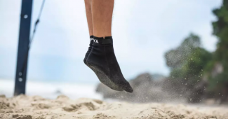 Image de l'article Copaya présente une paire de chaussettes pour le Beach-Volley : BVSOCKS500